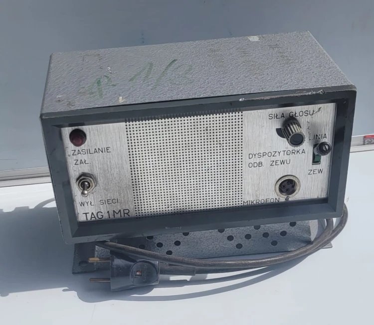R-21 Telefon TAG-1-MR – wojskowy aparat łączności przewodowej.jpeg