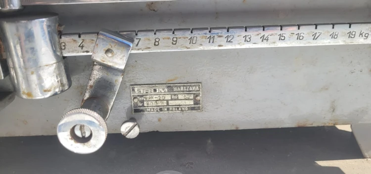 INN-92 Waga mechaniczna typu bezmian – wojskowa  vintage2.jpeg