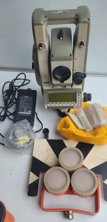 INN-93 Tachimetr geodezyjny Nikon DTM-850 – profesjonalny sprzęt pomiarowy2.jpeg