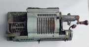 INN-95 Arytmometr typu Odhner – mechaniczna maszyna licząca 2.jpeg