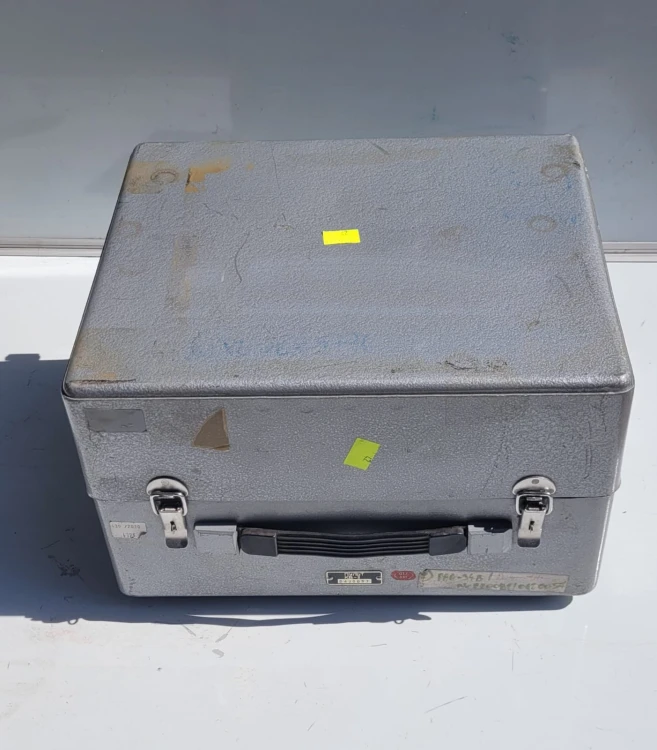 TL-24 Konsola testowa KV-11 (КВ-11) – pulpitu serwisowego lotniczego4.jpeg