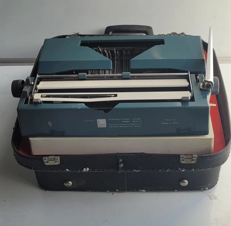 INN-99 Maszyna do pisania Erika 6 – Niemcy (Seidel &amp; Naumann)2.jpeg