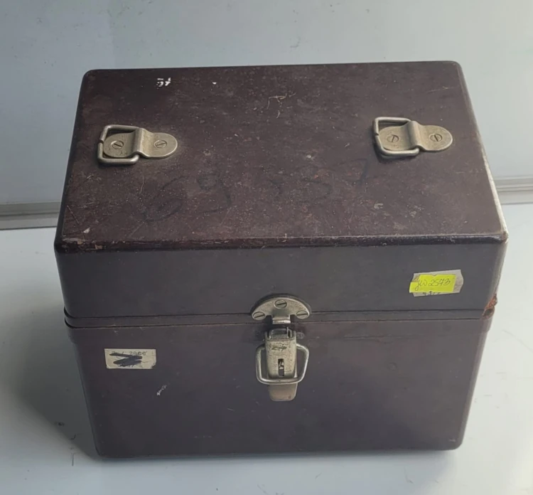INN-100 Megaomomierz M4100 4 – ZSRR 1977 (induktorowy) 3.jpeg