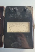 INN-100 Megaomomierz M4100 4 – ZSRR 1977 (induktorowy).jpeg