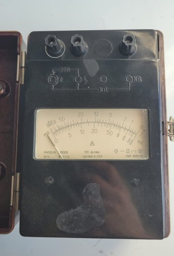 INN-100 Megaomomierz M4100 4 – ZSRR 1977 (induktorowy).jpeg
