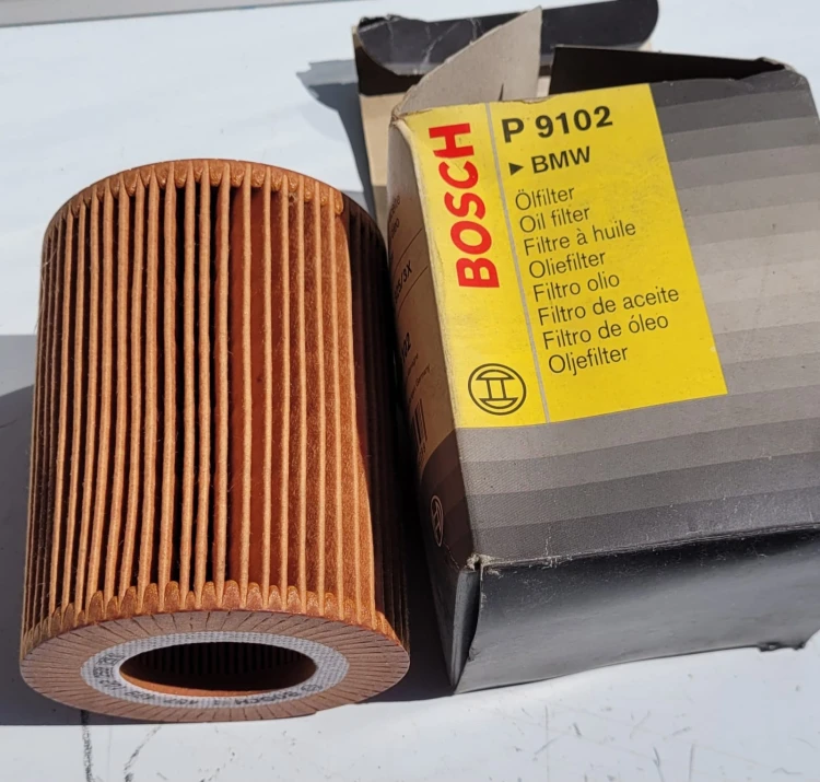 CZ-15 Filtr oleju Bosch P9102 – BMW.jpeg