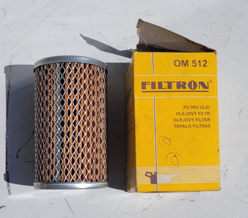 CZ-24 Wkład filtra oleju FILTRON OM 512.jpeg