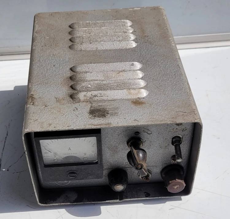 INN-120 Prostownik ładowarka akumulatorów ASC-10 (ZSRR) 2.jpeg