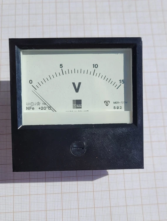 EL-46 Woltomierz Mera MER-72TM 15V – panelowy, PRL.jpeg