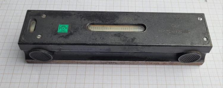 CZ-28 Poziomica maszynowa VIS MPSf 0,05 mm m 200 mm – precyzyjna, PRL.jpeg