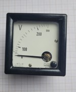 EL-52 Woltomierz Mera Lumel E17 250V AC – analogowy, tablicowy.jpeg
