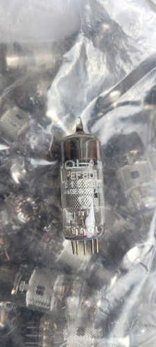 L-186 Lampy elektronowe EF80 – mix używanych, około 80 sztuk2.jpeg