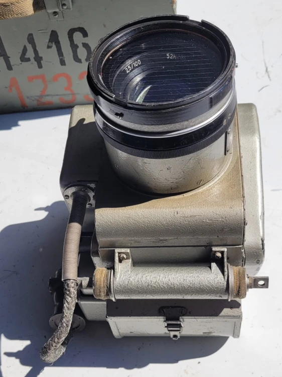 TL-37 Radziecki lotniczy aparat fotograficzny AFA-39 – wojskowy4.jpeg