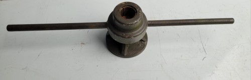 INN-181 Uchwyt zaciskowy symetryczny metalowy – uniwersalny.jpeg