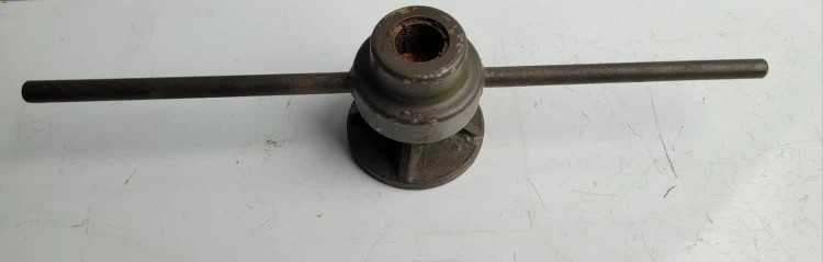 INN-181 Uchwyt zaciskowy symetryczny metalowy – uniwersalny.jpeg