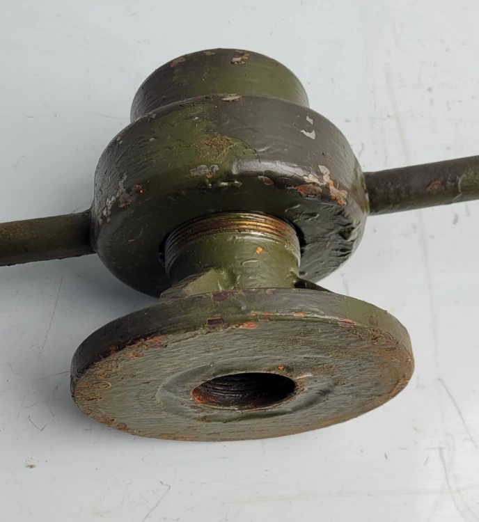 INN-181 Uchwyt zaciskowy symetryczny metalowy – uniwersalny3.jpeg