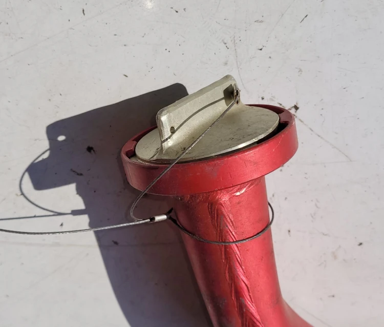 TL-45 Lotniczy wlew paliwa – element techniczny2.jpeg