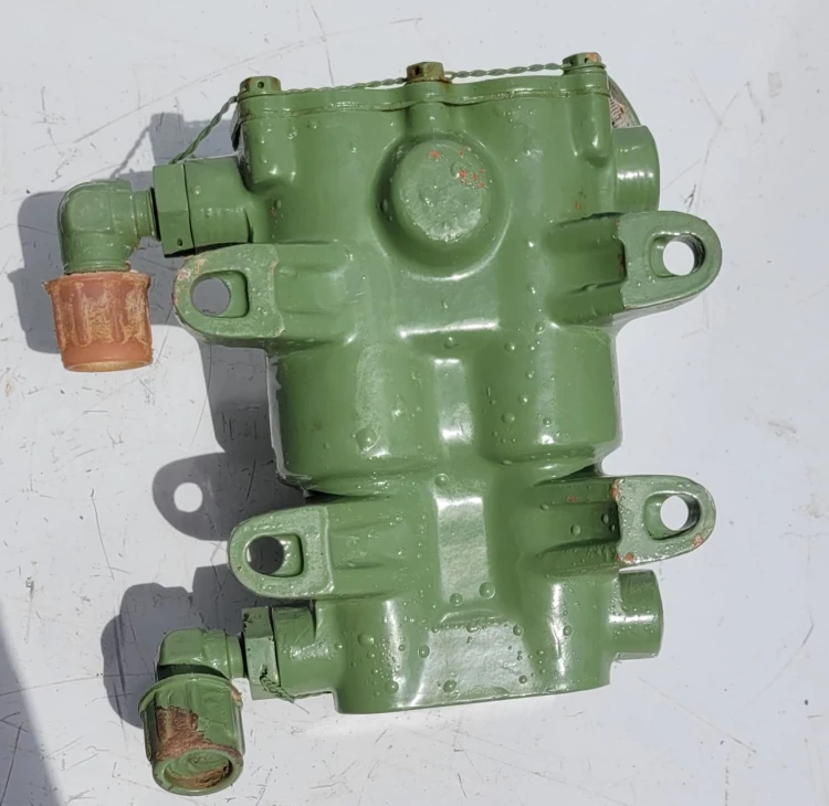TL-47 Ręczna pompa hydrauliczna NR01UA (НР01ЮА) – lotnicza 3.jpeg