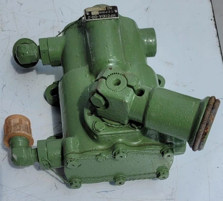 TL-47 Ręczna pompa hydrauliczna NR01UA (НР01ЮА) – lotnicza 4.jpeg