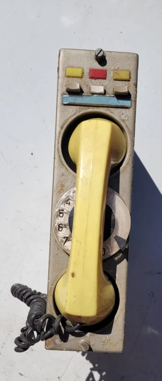 INN-202 Telefon PRL z tarczą – PKP  retro aparat telefoniczny.jpeg