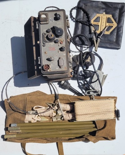 R-37 Radiostacja R-105M – komplet, wojskowa, kolekcjonerska.jpeg