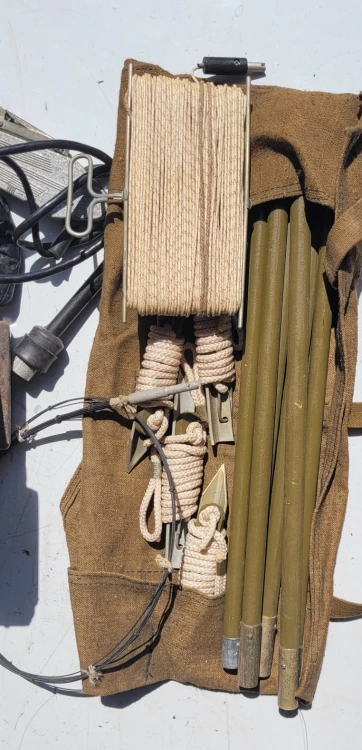 R-37 Radiostacja R-105M – komplet, wojskowa, kolekcjonerska3.jpeg