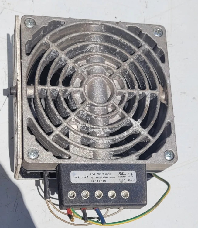CZ-53 Nagrzewnica szaf sterowniczych Schroff HVL 031 – 230V 400W.jpeg