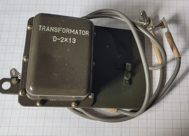 CR-32 Transformator anten odbiorczych R140 – dipol 2×13 m.jpeg