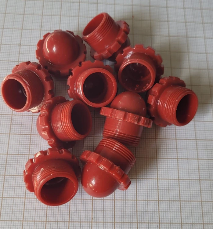 EL-75 10szt czerwony pełny kapturek do oprawy żarówki 12 mm.jpeg