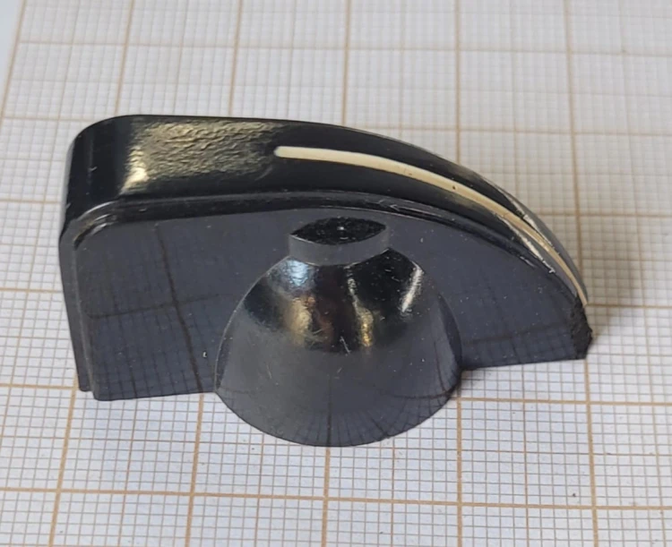 EL-84 10szt Pokrętło gałka na potencjometr oś 5mm.jpeg