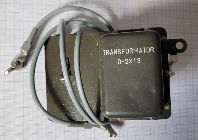 CR-34 Transformator anten odbiorczych R140 – dipol 2×13 m - PRAWY.jpeg