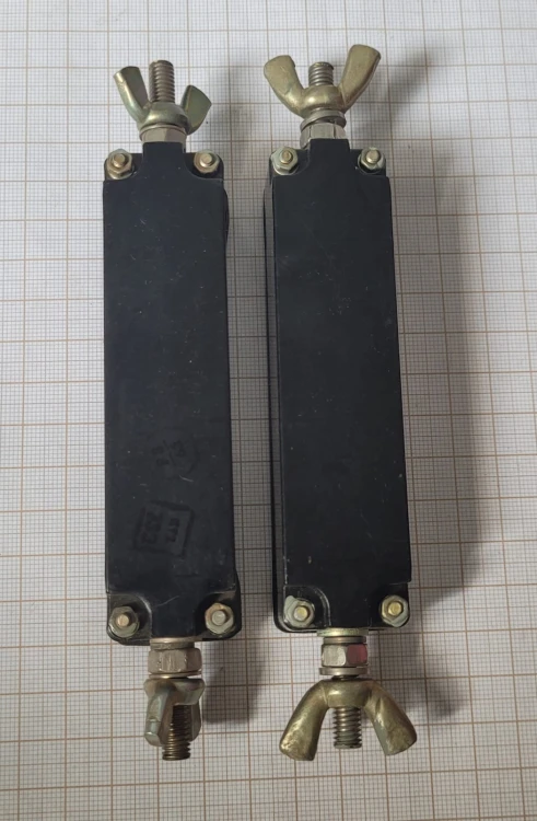 CR-35 Opornik antenowy radiostacji R-140 – Star 266.jpeg