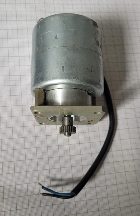 EL-103 Silnik prądu stałego  DPM-35-N1-04 24V 8W .jpeg