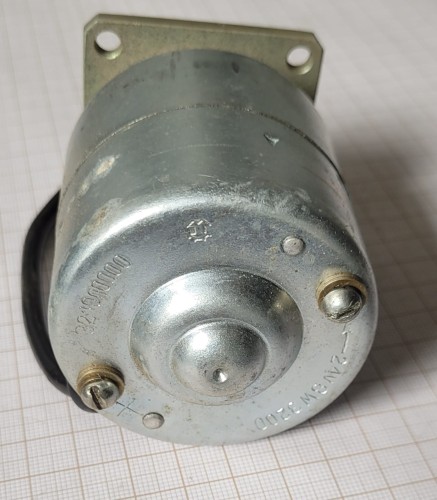 EL-103 Silnik prądu stałego  DPM-35-N1-04 24V 8W 2.jpeg