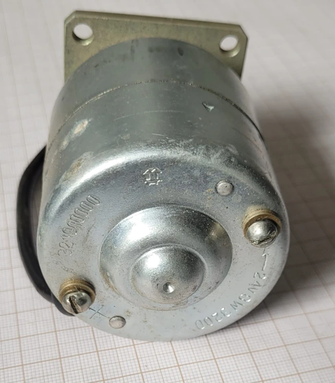 EL-103 Silnik prądu stałego  DPM-35-N1-04 24V 8W 2.jpeg