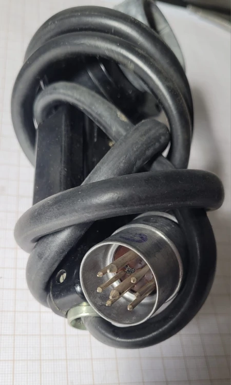 CR-38 Mikrofon słuchawka MM211 8-pin – radiostacja R-140 3.jpeg