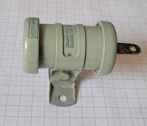 CR-40 Kondensator ceramiczny K15U-2  K15Y-2 3300pF 3kV USSR.jpeg