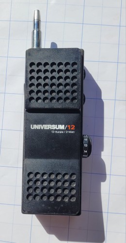 R-41 Radiotelefon CB Universum 12 kanałów 2W – Quelle vintage.jpeg