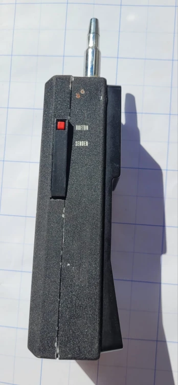 R-41 Radiotelefon CB Universum 12 kanałów 2W – Quelle vintage4.jpeg