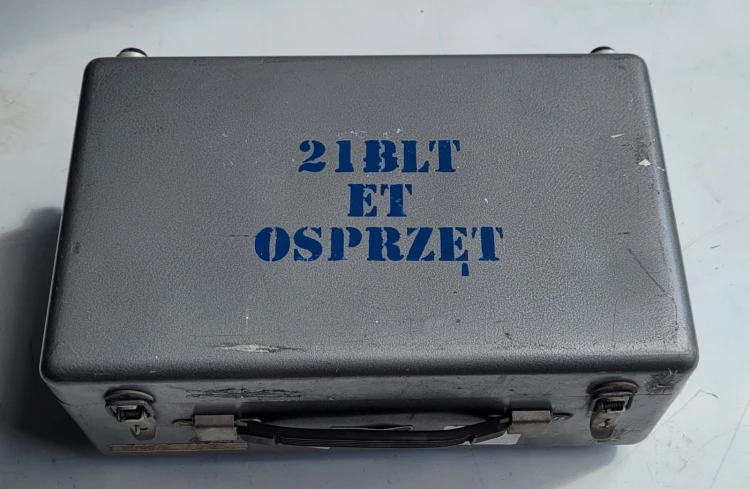 TL-54 Uniwersalna jednostka legalizująca – tester samolotowy (radziecka  wojskowa)3.jpeg