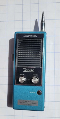 R-51 Radiotelefon Zodiac P-3000 CB Radio AM – vintage.jpg