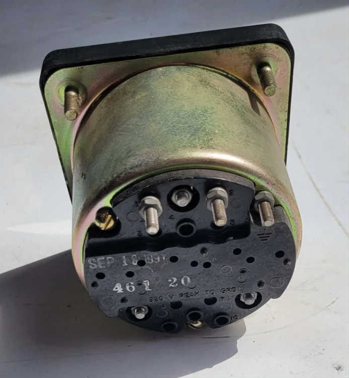 EL-109 Amperomierz panelowy Westinghouse KA-241 150A AC2.jpg