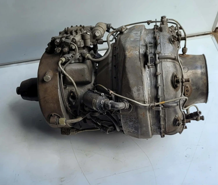 TL-60 silnik AI-9W.jpg