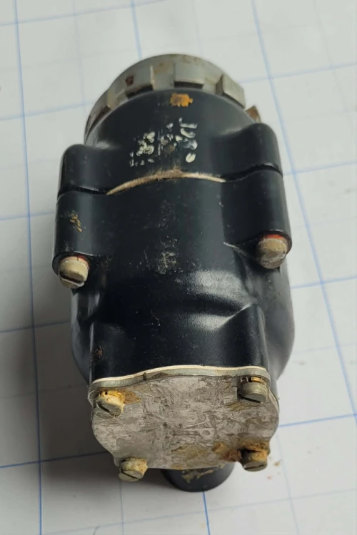 TL-65 Prądniczka tachometryczna DTE – nadajnik obrotów, radziecka2.jpg