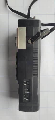 R-58 Radiotelefon Universum SH 6100 CB Radio – 40 kanałów AM FM2.jpeg