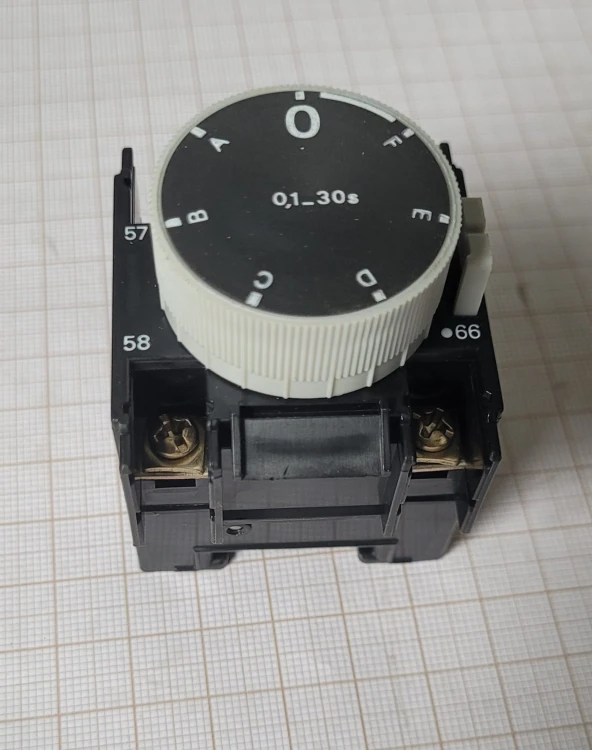 EL-113 Blok styków pomocniczych Telemecanique LA3-D22 .jpeg