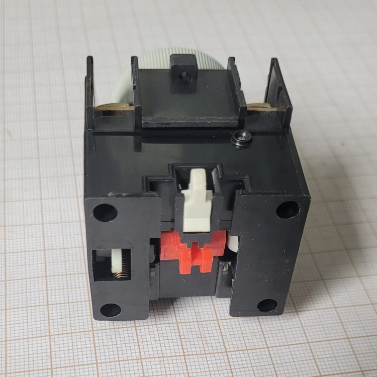 EL-113 Blok styków pomocniczych Telemecanique LA3-D22 c.jpeg