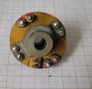 CR-48 Sprzęgiełko do radiostacji R-140 – otwór Ø8 mm.jpeg