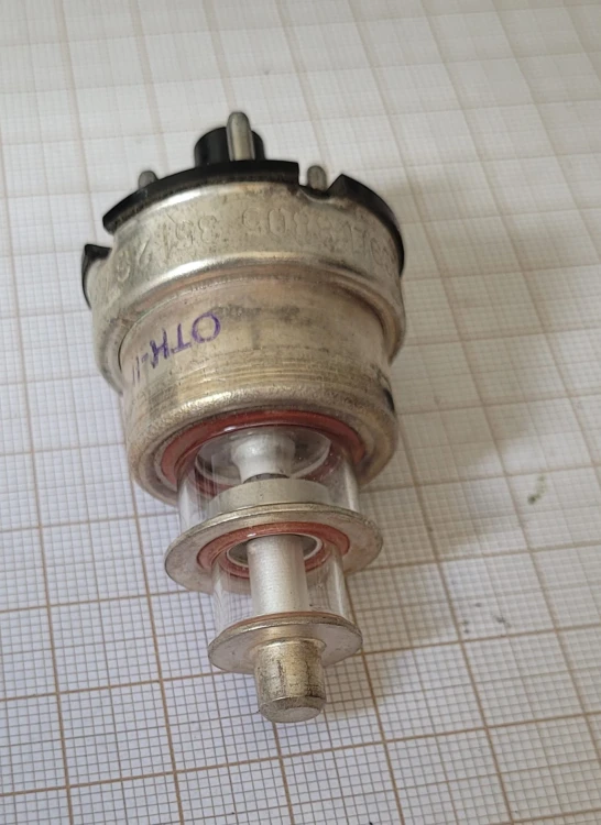 L-195 Lampa elektronowa 6S5D (6С5Д) – radziecka trioda UHF3.jpeg