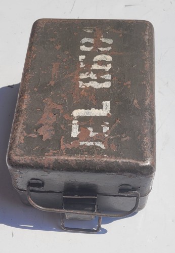 S-19 Metalowa skrzynka wojskowa 18 × 12 × 9 cm – oryginalna.jpeg